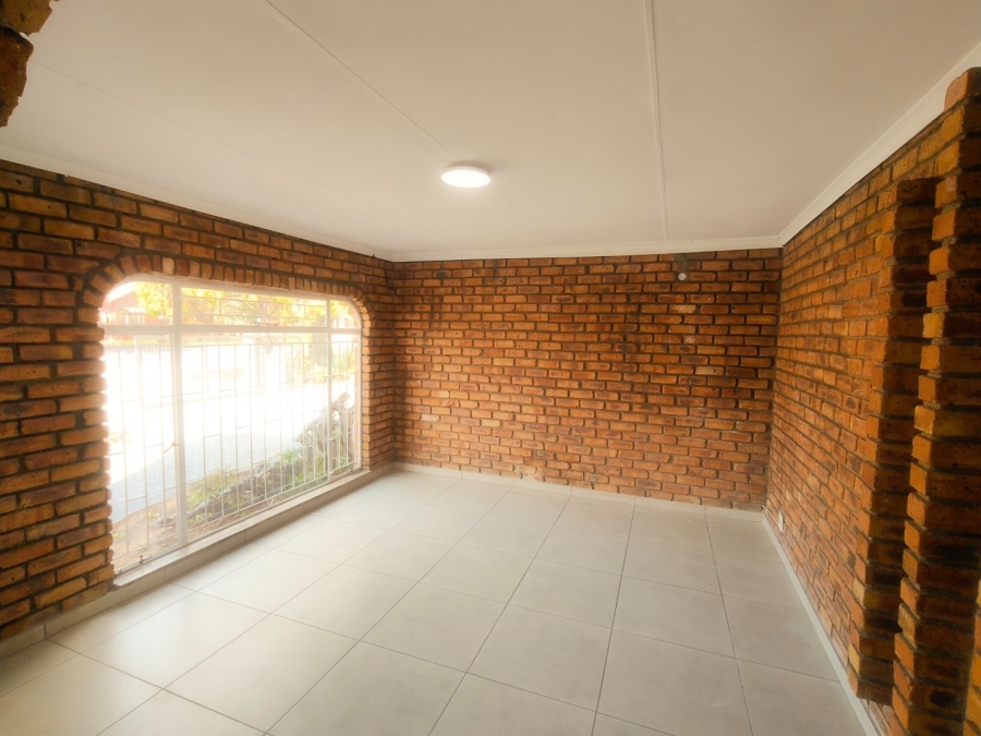 3 Bedroom Property for Sale in Vaalpark Free State